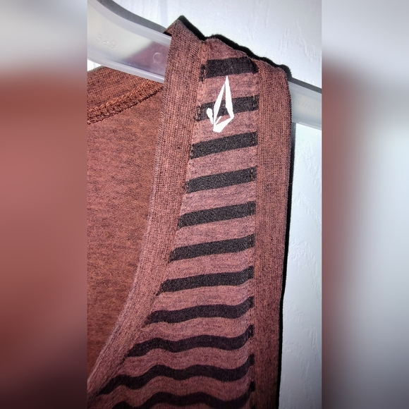 Volcom Tank Size Small EUC Vintage - Picture 3 of 4